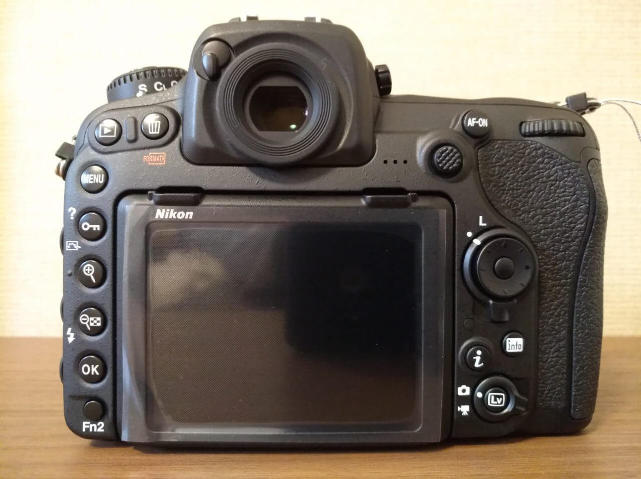 Nikon D500と専用マルチパワーバッテリーパックMB-D17を購入 – buzzyvox
