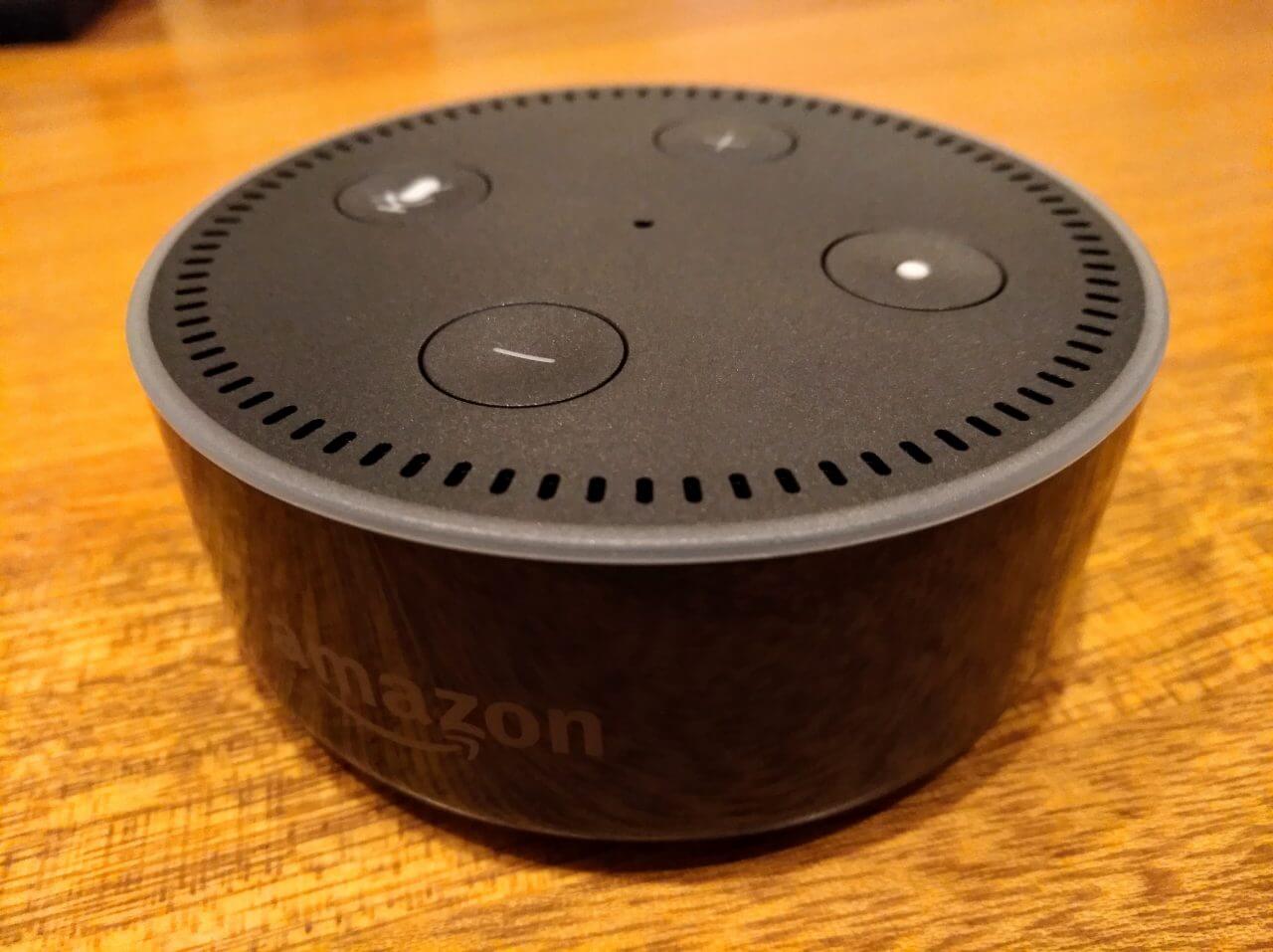 Amazon Echo Dot の外観