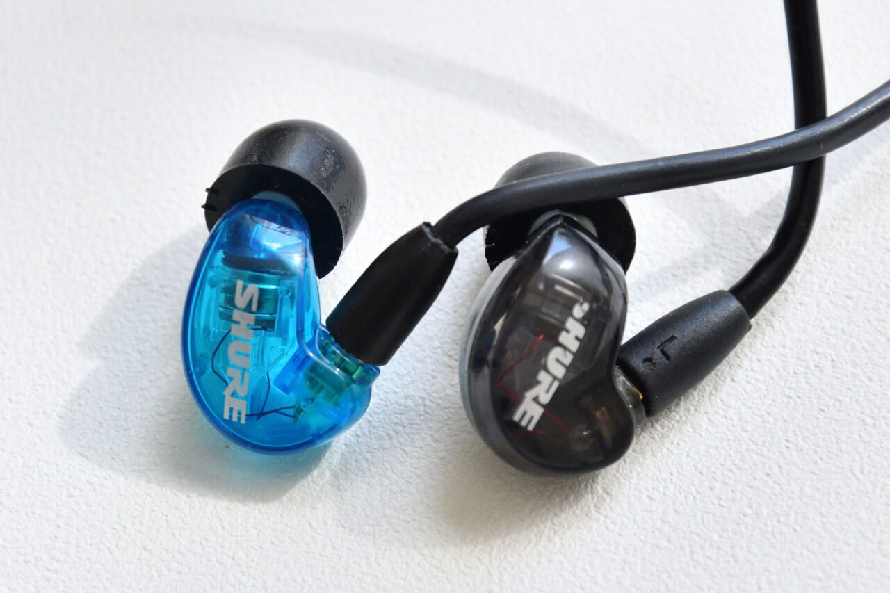 SHURE SE215 Special EditionとSE215の比較
